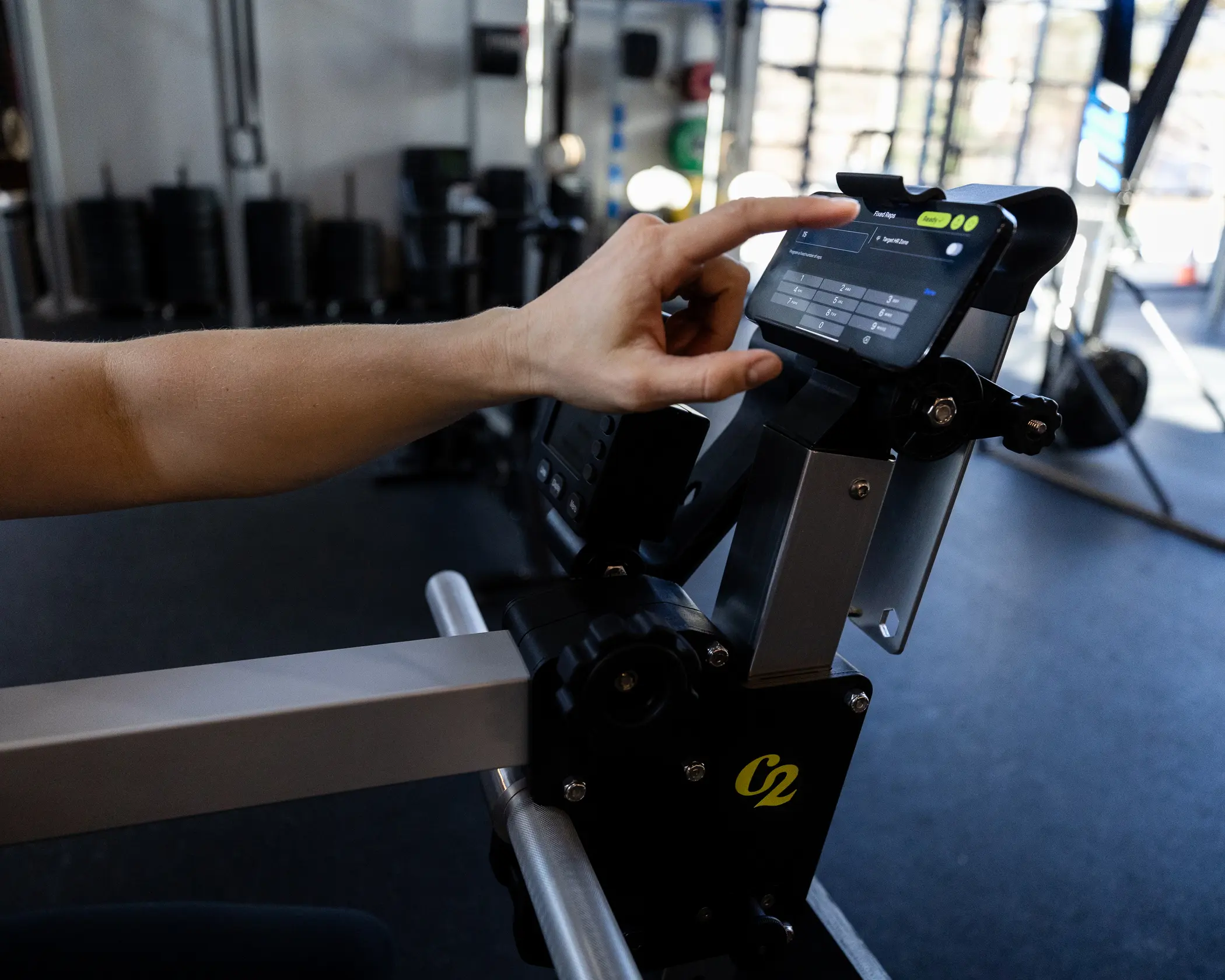 {"sl":"Ro\u010dna nastavitev zaslona na napravi za vadbo v fitnesu","hr":"","en":""}